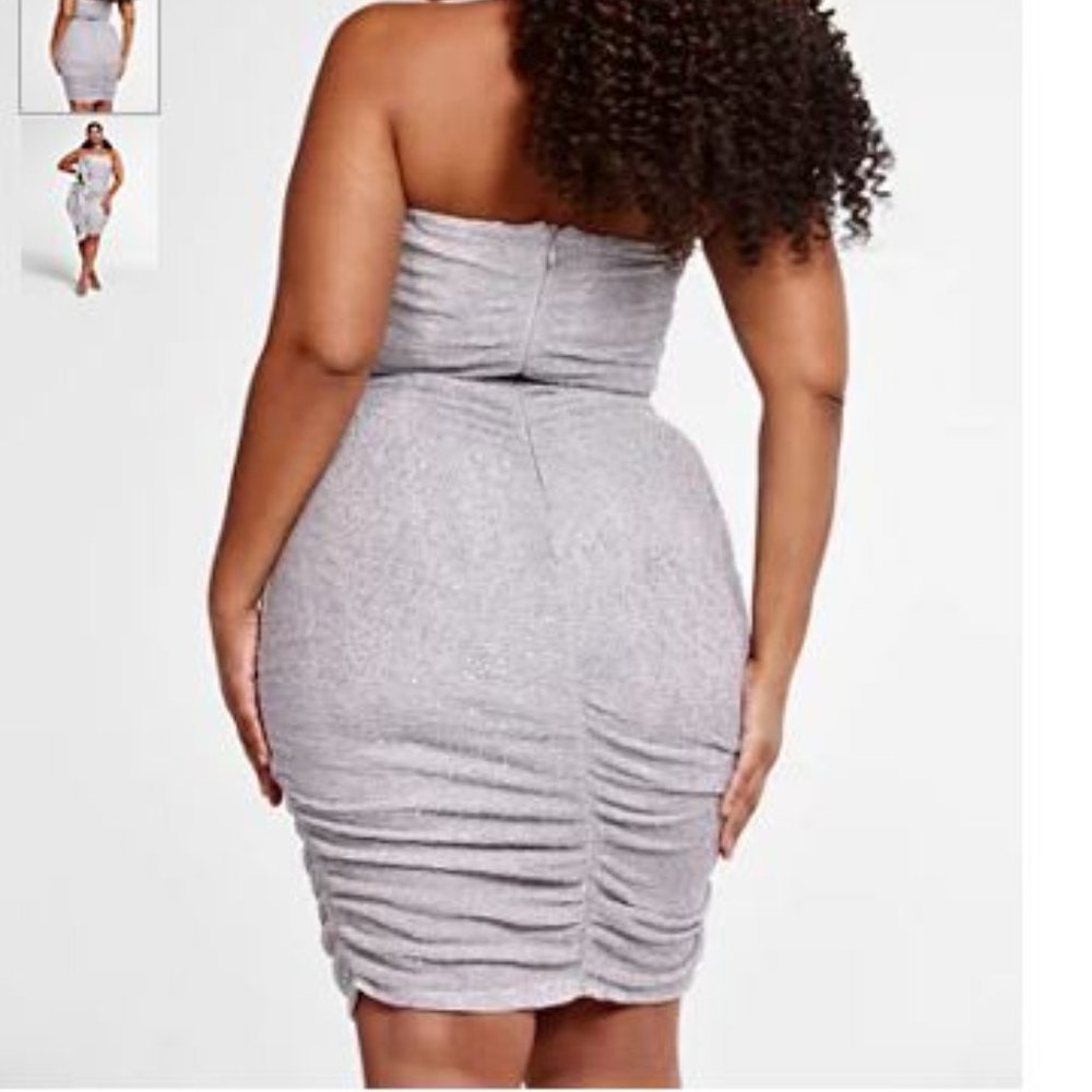 DIONNE STRAPLESS RUFFLE DRESS - Picture 2 of 4